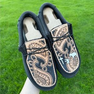 Men's Black and Beige Paisley Shoes